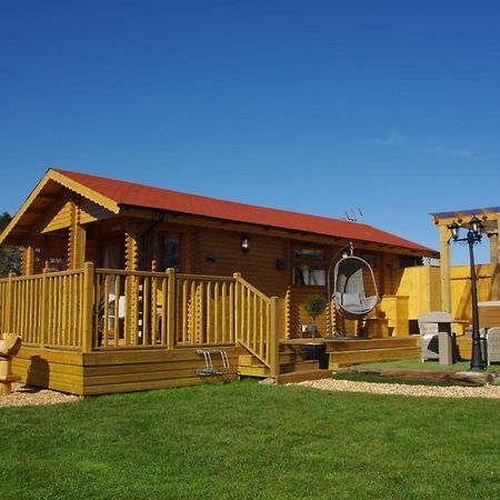 Balmoral Studio Lodge Ellesmere Luaran gambar