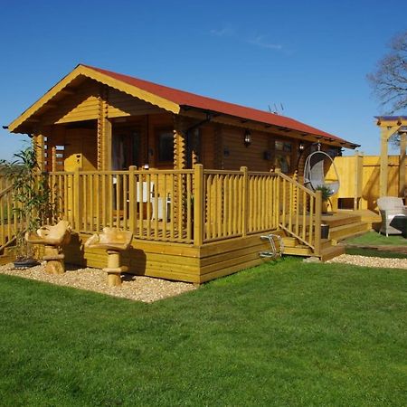 Balmoral Studio Lodge Ellesmere Luaran gambar