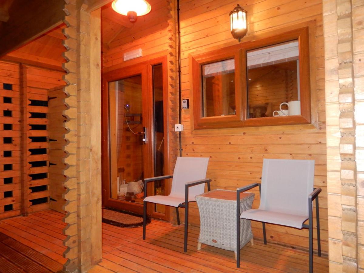 Balmoral Studio Lodge Ellesmere Luaran gambar