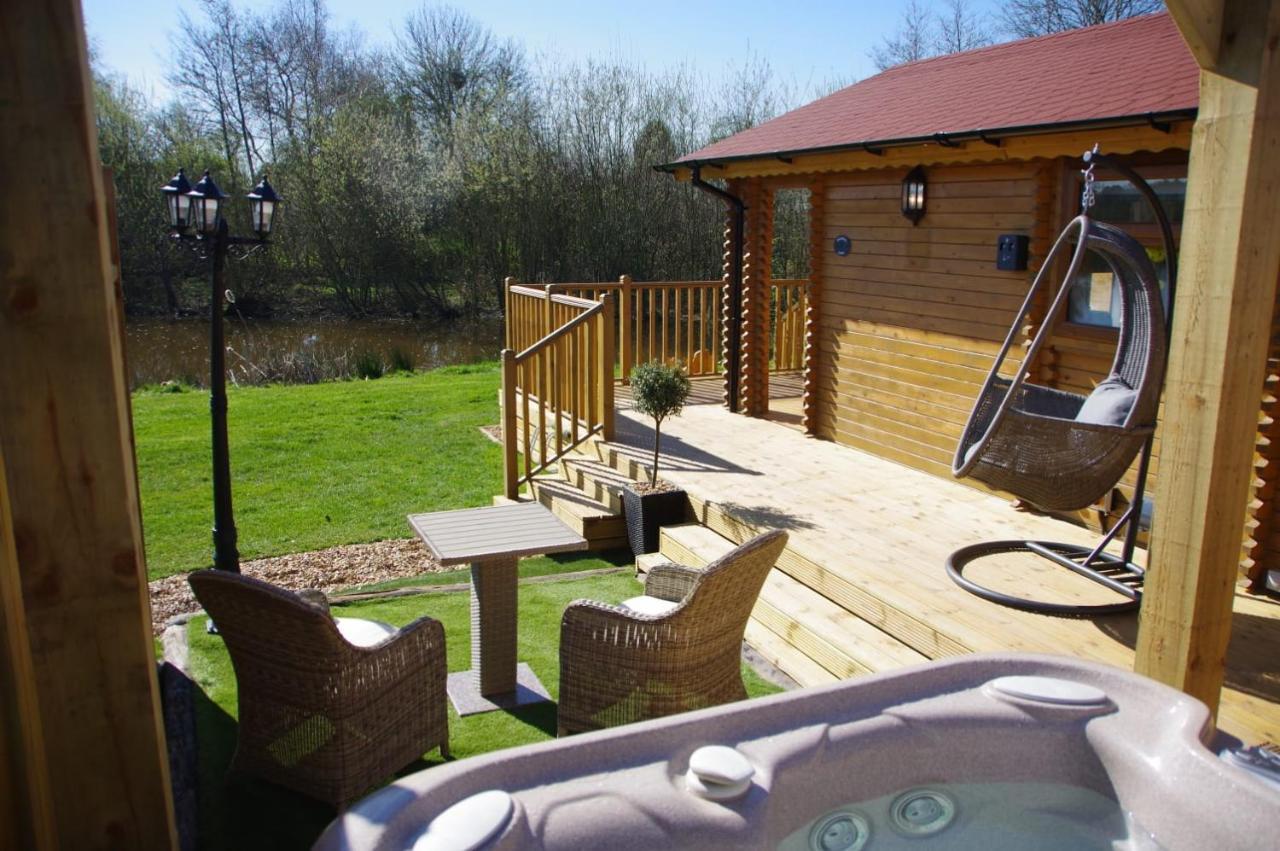 Balmoral Studio Lodge Ellesmere Luaran gambar