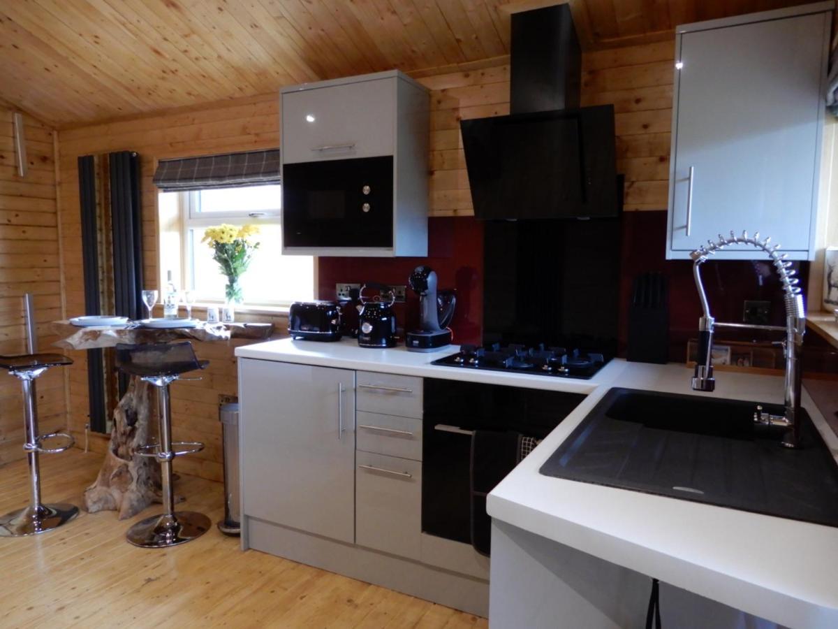 Balmoral Studio Lodge Ellesmere Luaran gambar
