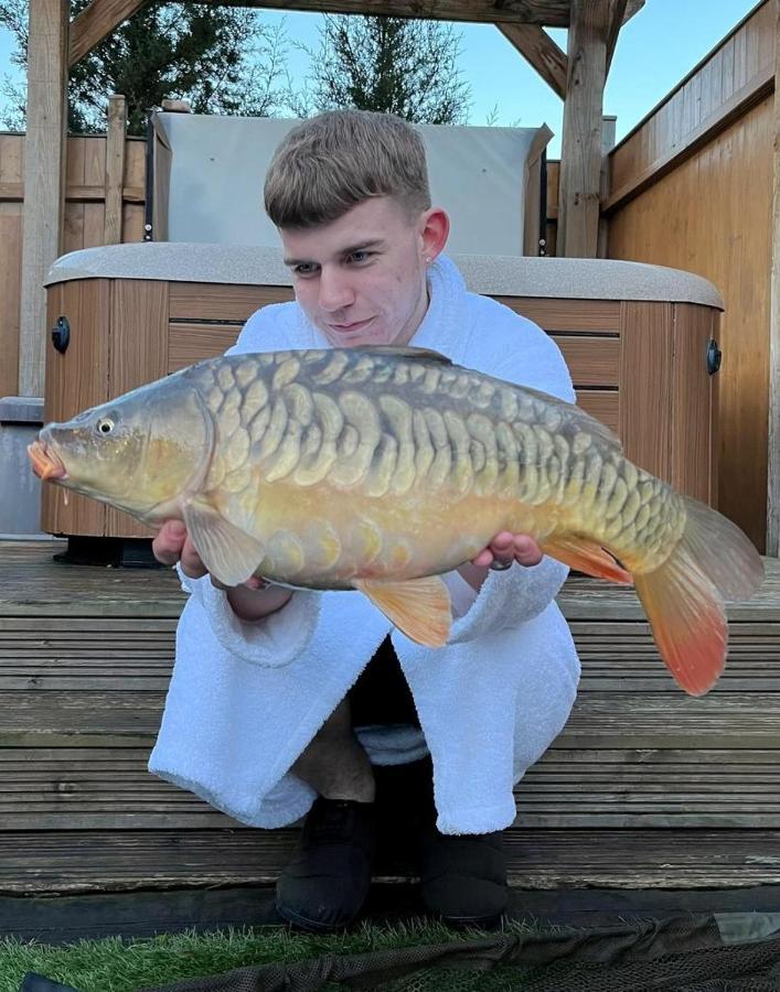 Balmoral Studio Lodge Ellesmere Luaran gambar